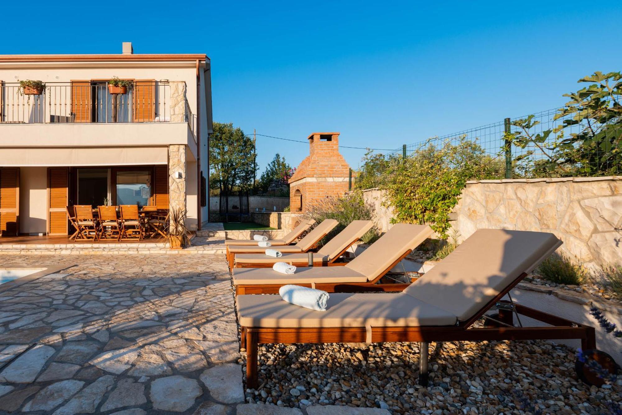 Villa Sara - Perfect Family Holiday Brzac Exterior foto